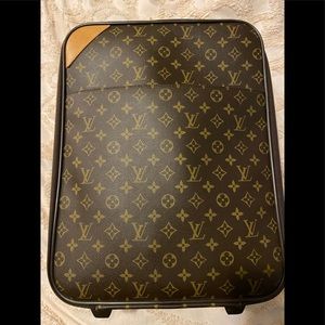 Louis Vuitton Rolling Luggage